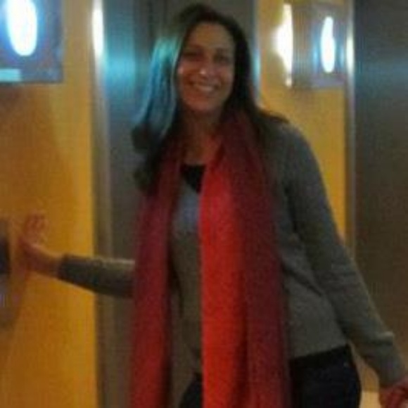 Meet The Posher Safwa - Picture 2 of 5